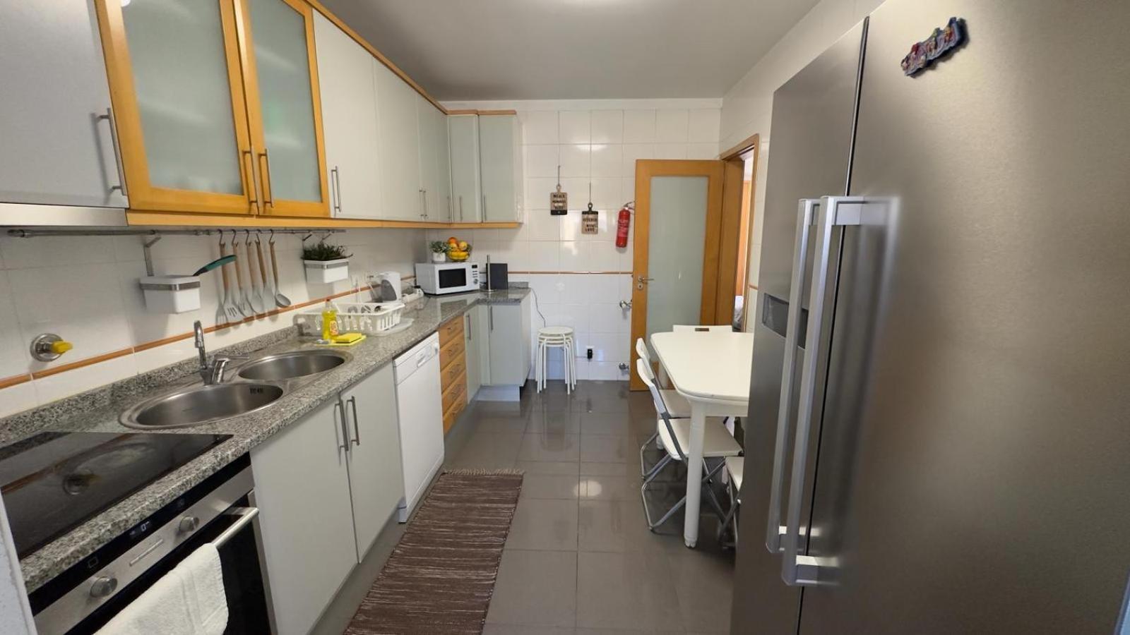 Espacoso T3 Com Terraco & Churrasqueira Campo  Eksteriør billede